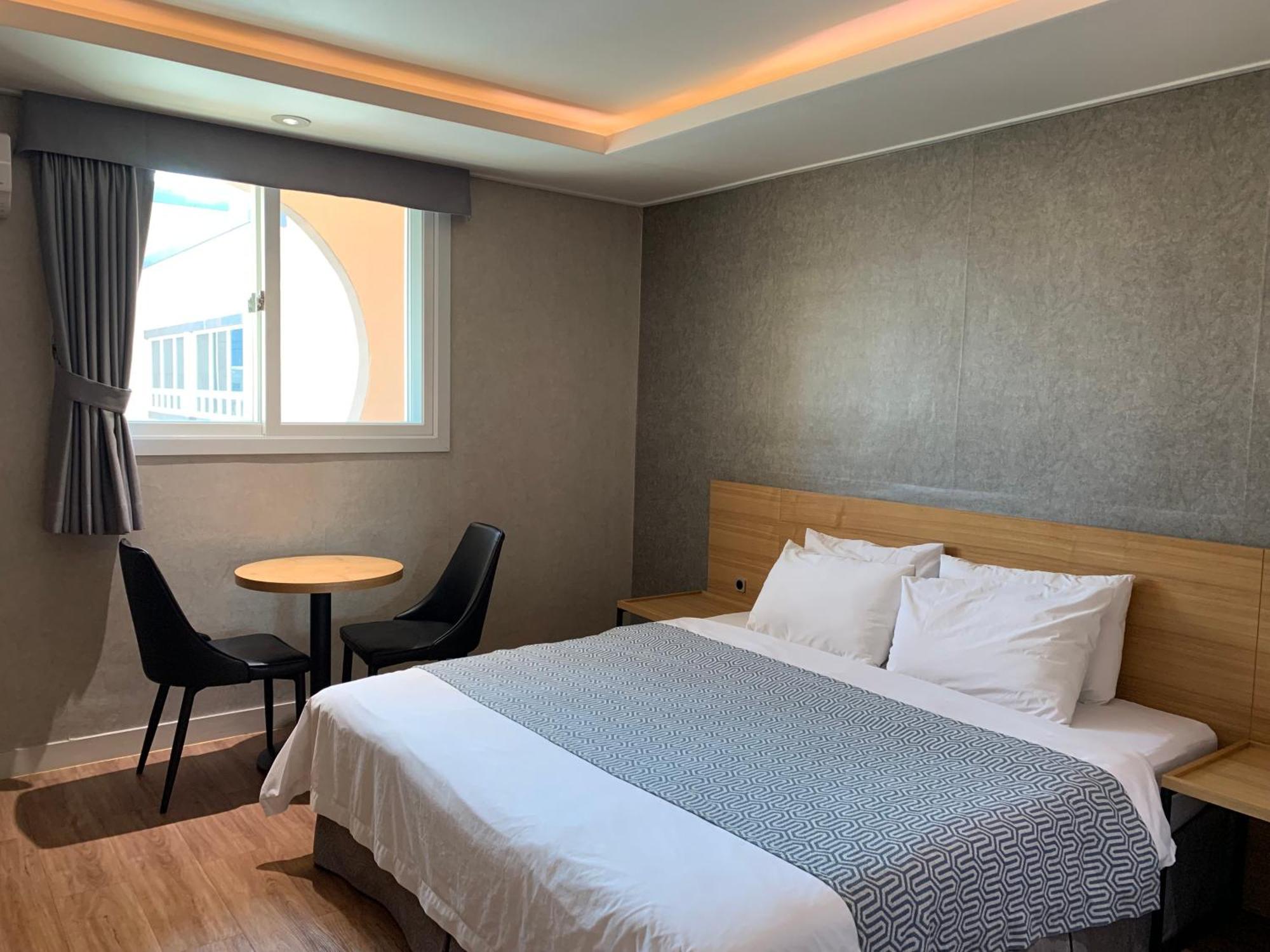 I-Check Hyunjin Hotel Donghae Bagian luar foto