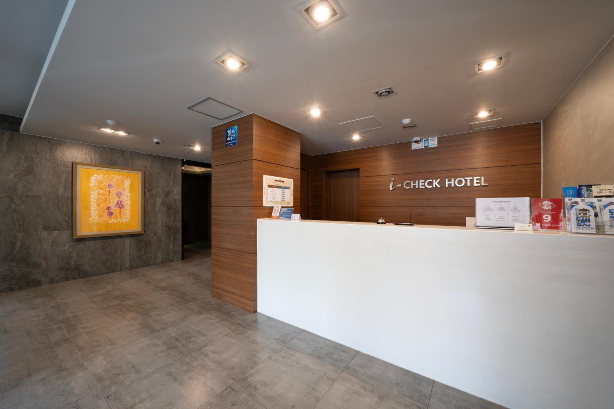 I-Check Hyunjin Hotel Donghae Bagian luar foto