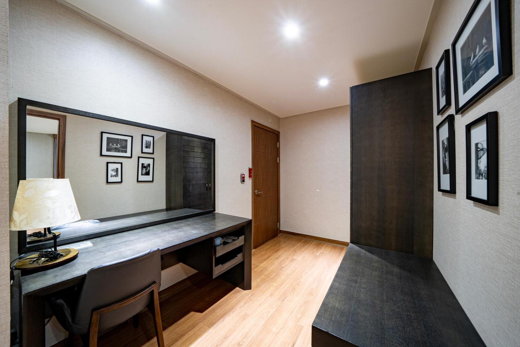 I-Check Hyunjin Hotel Donghae Bagian luar foto