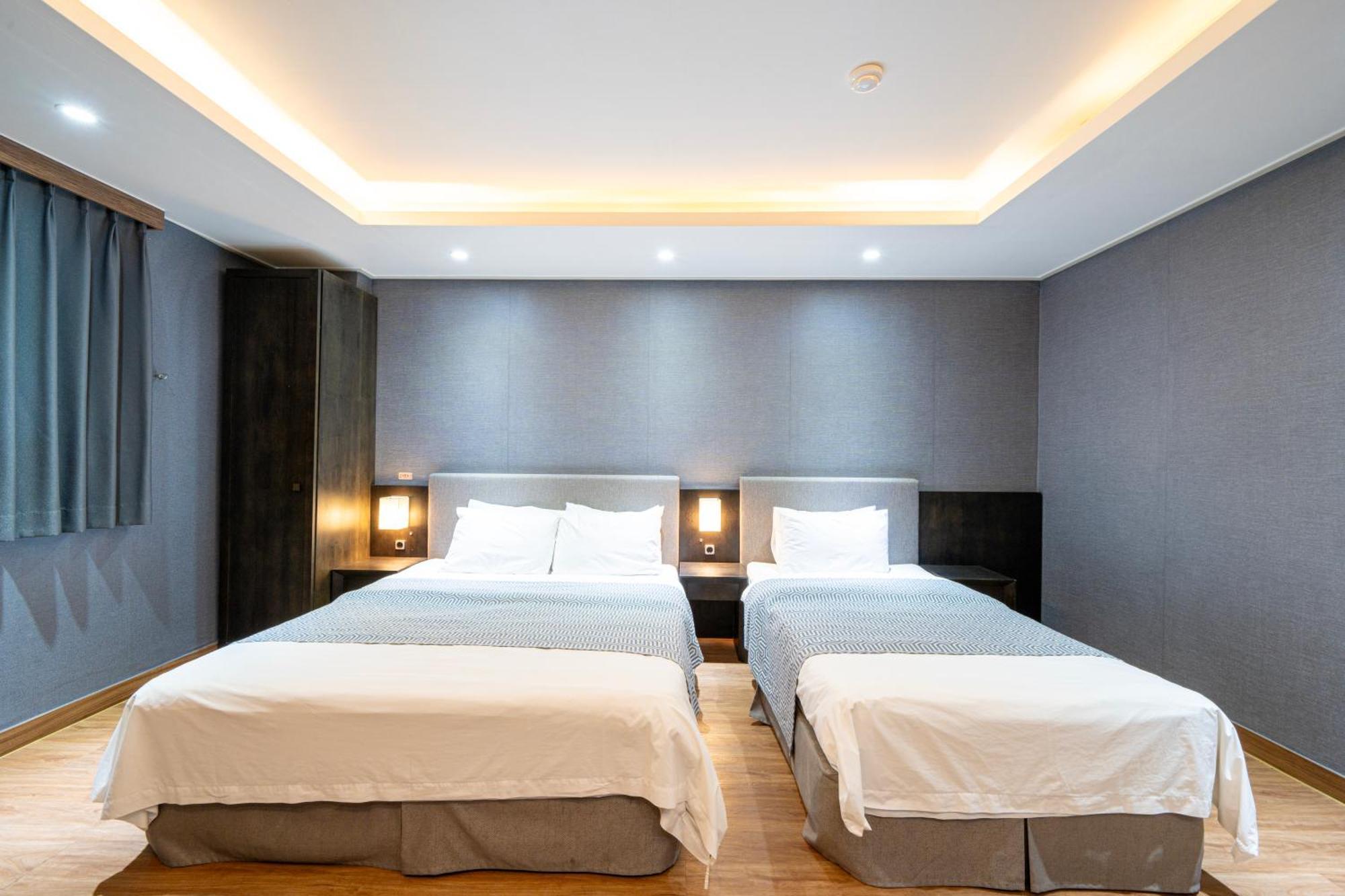 I-Check Hyunjin Hotel Donghae Bagian luar foto